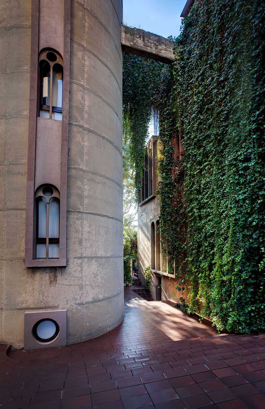 cement-factory-house-la-fabrica-ricardo-bofill-18