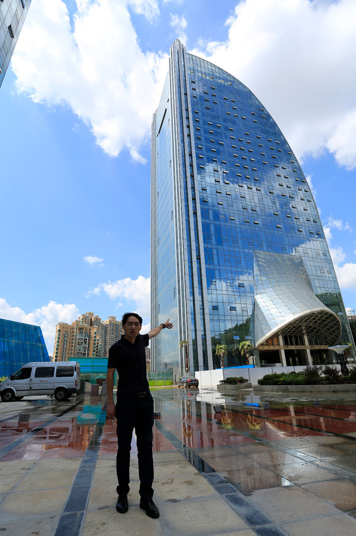5b59bf758bfd8-massive-artificial-waterfall-skyscraper-china-guiyang-29