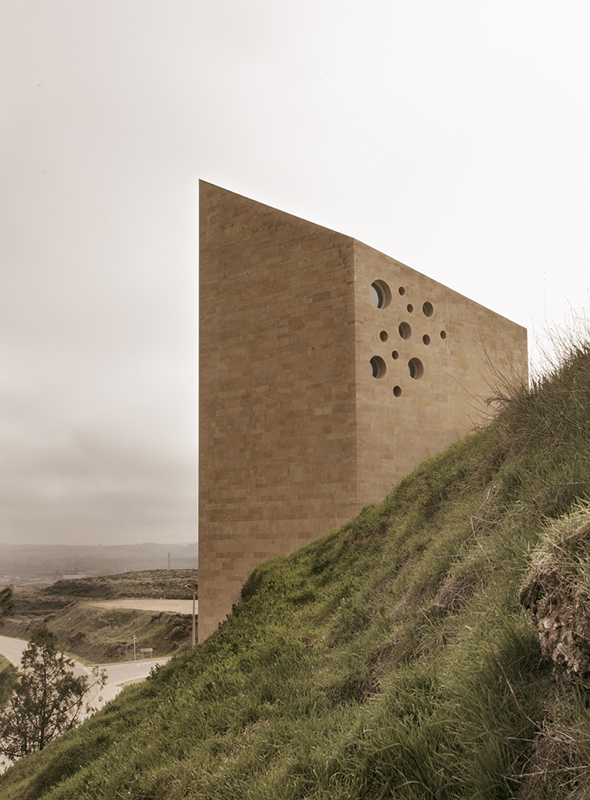 thisispaper_Mariela-Apollonio_Ribera_del_Duero_Headquarters_III_Barozzi_Veiga_07