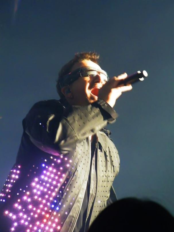 bono- jackets for U2′s Worldwide 360º tour.