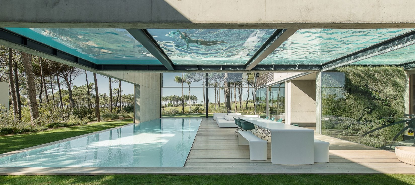 בית בטון אריסטוקרטי מול נוף קליל, בפורטוגל