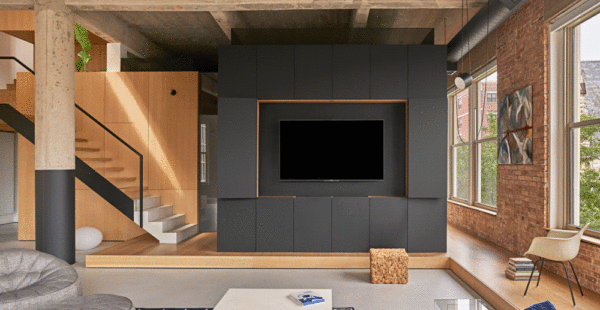 מפעל נטוש וענק, הפך ללופט מחבק ואינטימי