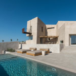 House in Pyrgos: בית מונוליטי בסנטוריני