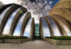 אייקונים אדריכליים: Kauffman Center for the Performing Arts / Safdie Architects