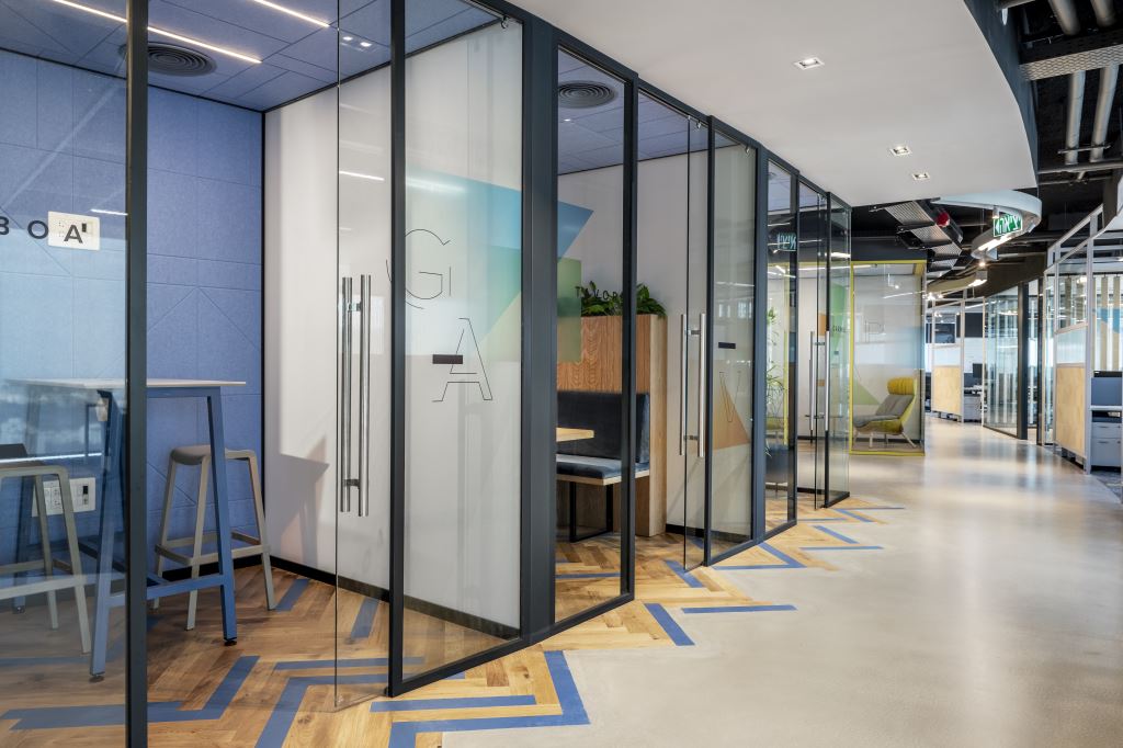 משרדי חברת INNOVID | D+A Magazine