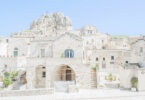 רומנטיקה בעיירת המערות העתיקות MATERA