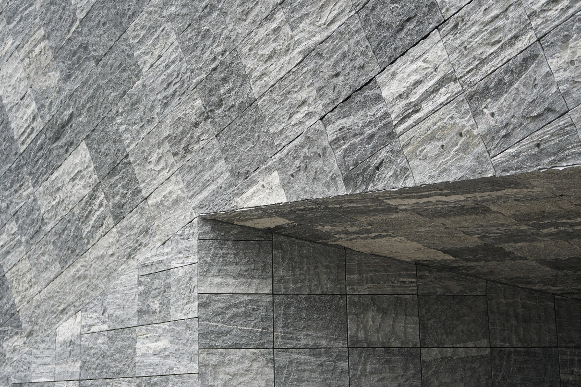 מוזיאון מונוליטי: Kadokawa Musashino בתכנון kengo kuma