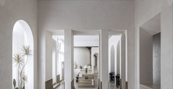 משרד עם ארכיטקטורה קלאסית