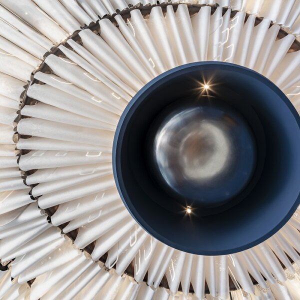 עיצוב של Jouin Manku למסעדת blue של השף Alain Ducasse