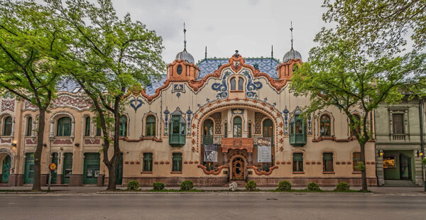 אר נובו הונגרי:  Mansion of Ferenc Raichl J