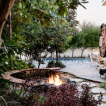 וילה עם פינת מדורה בחצר