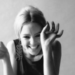 אוהבת ממש כמו אשה, אבל נשברת כמו ילדה קטנה: Edie Sedgwick