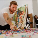 ציורי המסטיק של Dan Colen – האם זו אמנות?