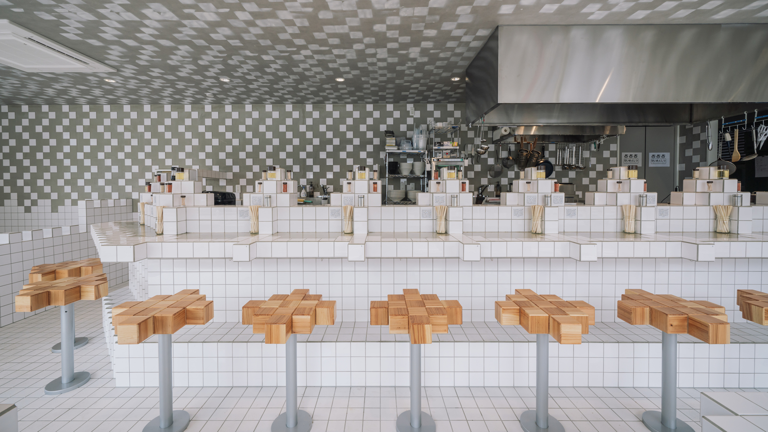 מסעדת ראמן מעוצבת כמשחק ווידאו