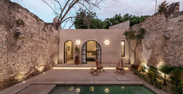 שימור של בית קולוניאלי Casa Lohr במרכז מרידה, מקסיקו