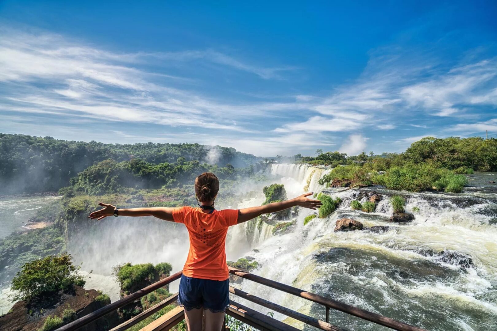 למה אתם חייבים לבקר במפלי איגואסו Iguazú Falls המפלצתיים