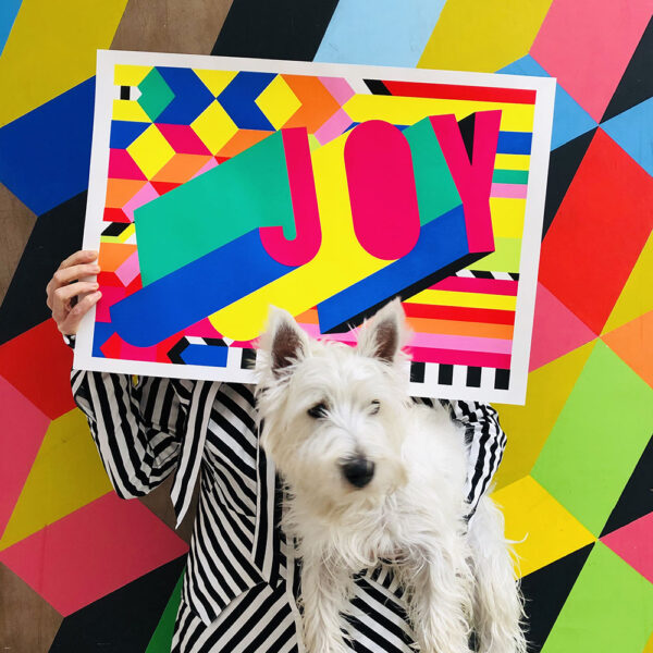 אמנית הפכה חצר בית חולים לילדים לנווה מדבר תוסס וצבעוני