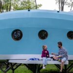 ילדה בת 13 חלמה על בית בצורת מטוס – ובנתה לה כזה