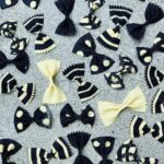 פסטות שובבות בקשת של צבעים ממרכיבים טבעיים