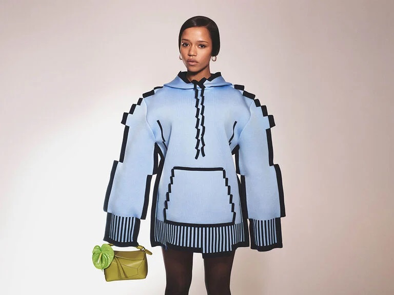 קולקציית אביב/קיץ 2023 LOEWE’s “Pixel” Capsule Collection