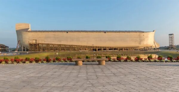 תיבת נוח בקנטאקי Ark Encounter לא צלחה את הגשמים