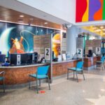 בתי חולים לילדים: סורק בעיצוב ספינת פיראטים ויערות עם ציפורים ופרפרים