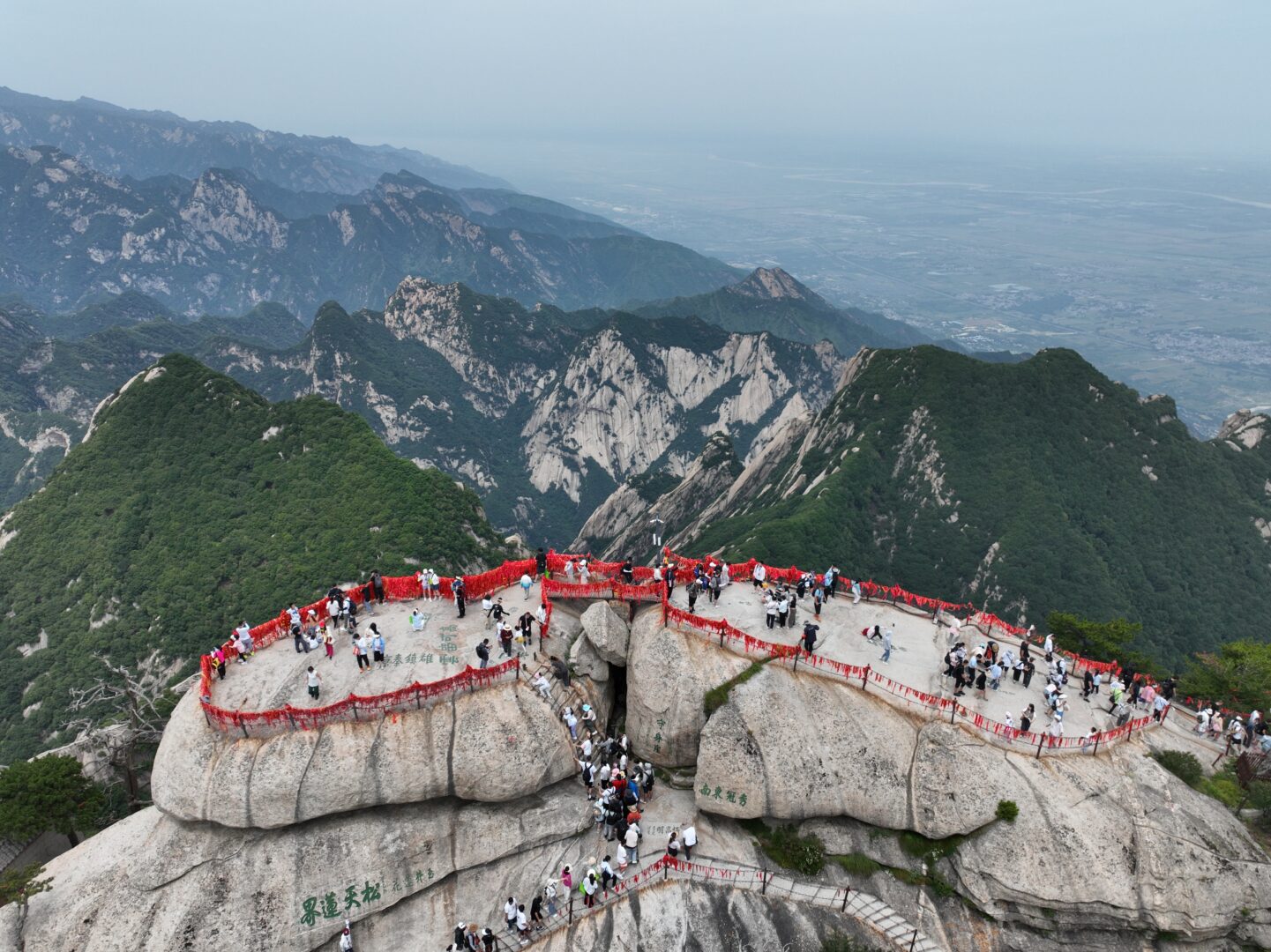 התה המסוכן ביותר בעולם – Huashan Teahouse, על פסגת הר Mount Hua