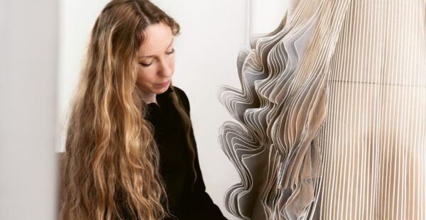 מעצבת האופנה ההולנדית Iris van Herpen