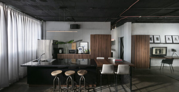 גם דירת מגורים, גם סטודיו לצילום וגם בוטיק אופנה / ליעד יוסף