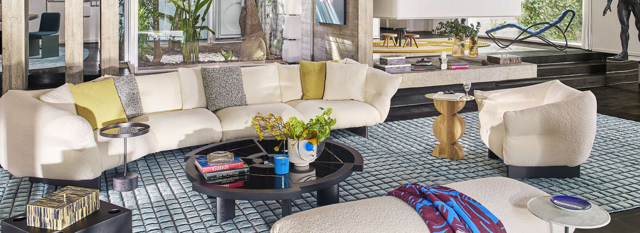 Cassina / Italian Luxury Interior Design Furniture