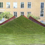 האלה הגדולה: על הפסלת טניה פרמינגר / גדעון עפרת