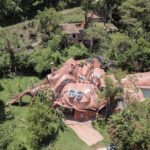 בית שאדריכל ביקש שירגש משפחה דלת אמצעים