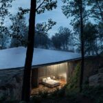 פרס ראשון לבית המתוכנן להשתלב עם הסלעים שבטבע