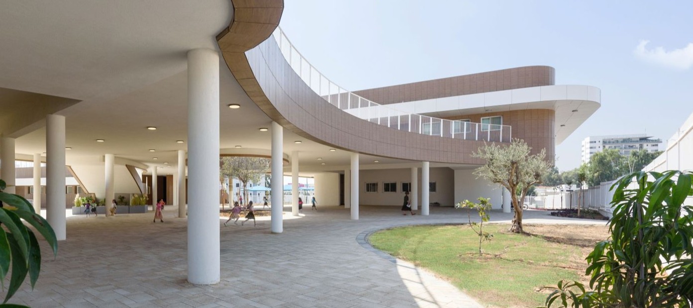 בית ספר יסודי ממוגן, "ראשית", בשדרות / זרתא סטודיו