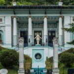 הווילה שהפכה לאגדה: פאר, הדר, תככים ושערוריות