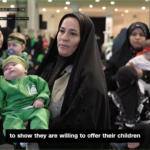 תינוקות בידי אמהותיהן, הפגינו בטהראן למען הג'יהאד