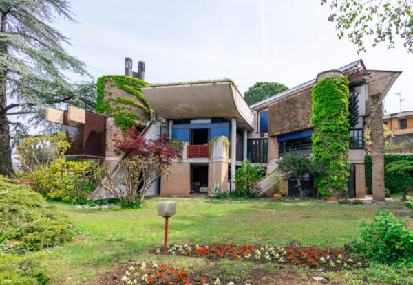 הסיפור של Villa Caffetto הברוטליסטית, פנינה איטלקית מודרניסטית