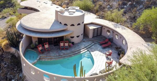 הבית האייקוני פרנק לוייד רייט, Circular Sun House, למכירה ב-8.9 מיליון דולר