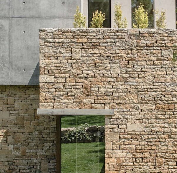 וילה המשלבת היסטוריה עם מודרניזם, בפרובאנס