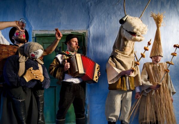 מסע מצולם לעושר נסתר בקצות העולם