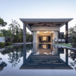 בית בשרון עם בריכת שחייה מתרוממת