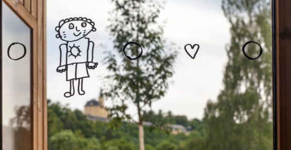 גן ילדים בצ'כיה, מציע מובלעת משחקית בלב העיר