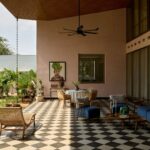 בית בהודו מעוצב בהרמוניה עם מודרניות ומסורת