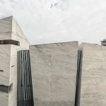 בטנריף: כנסייה ומרכז קהילתי בצורת סלעים ענקיים וחסרי מנוח