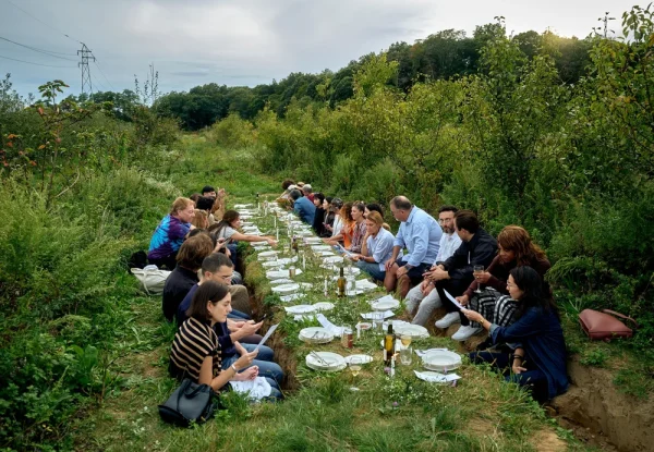 הכי טבעי: לשבת בשדה ולאכול את הגידולים שמסביב