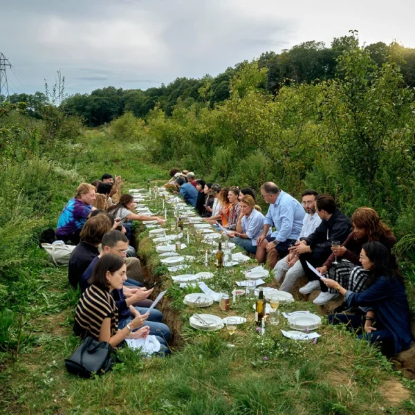 הכי טבעי: לשבת בשדה ולאכול את הגידולים שמסביב