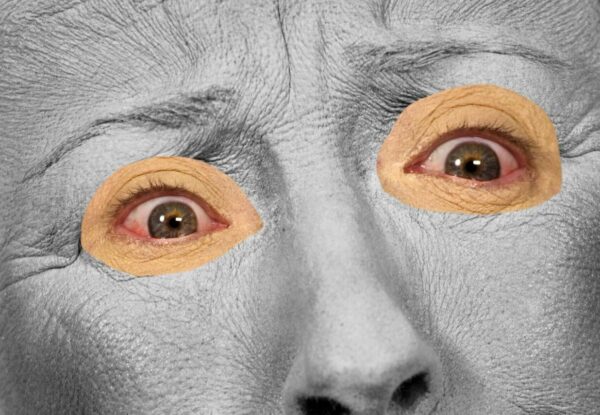 Cindy Sherman: פירוק ובנייה מחדש של הפנים בעידן הדיגיטלי