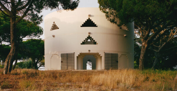 היצירה האדריכלית המהפנטת The Folly, נועדה אך ורק ליצור חוויה