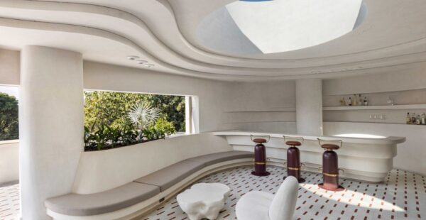 וילה בוהמיינית עם ריהוט פיסולי, בהודו