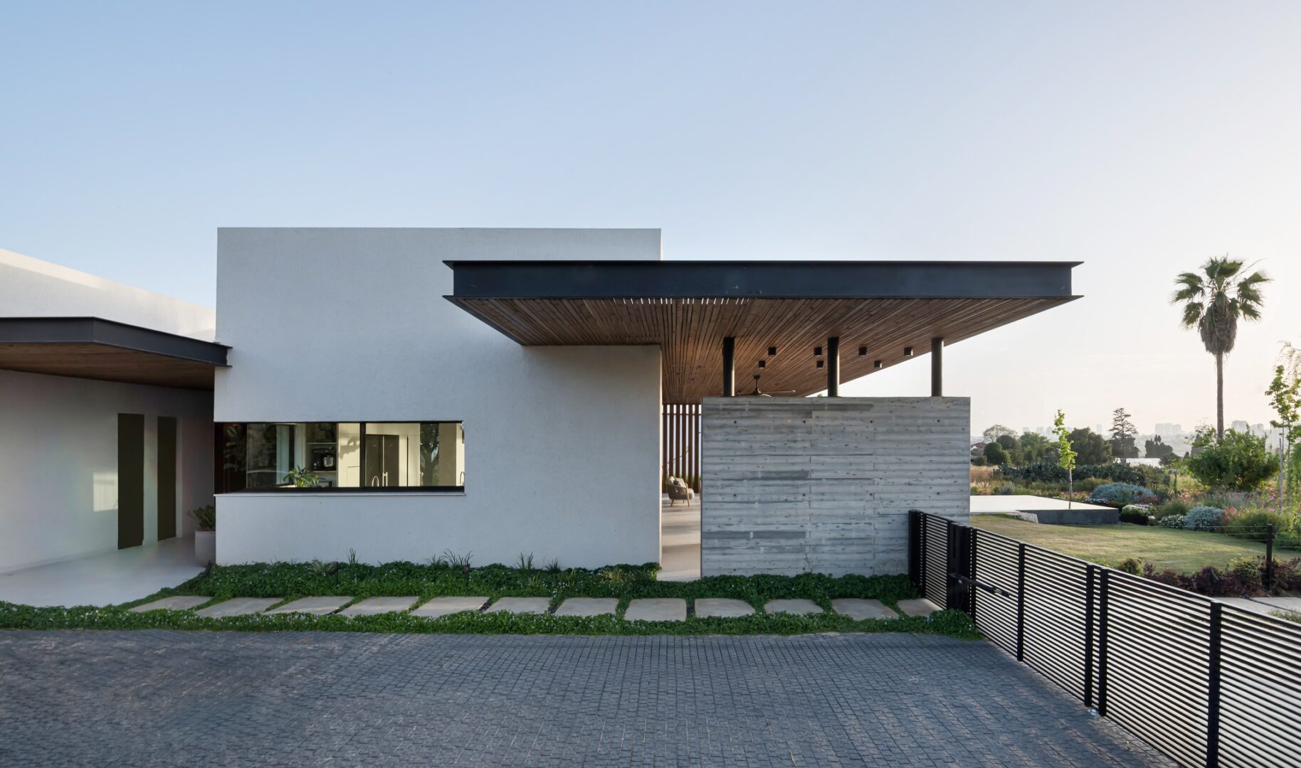 בית לשף ידוע, במושב בעמק חפר